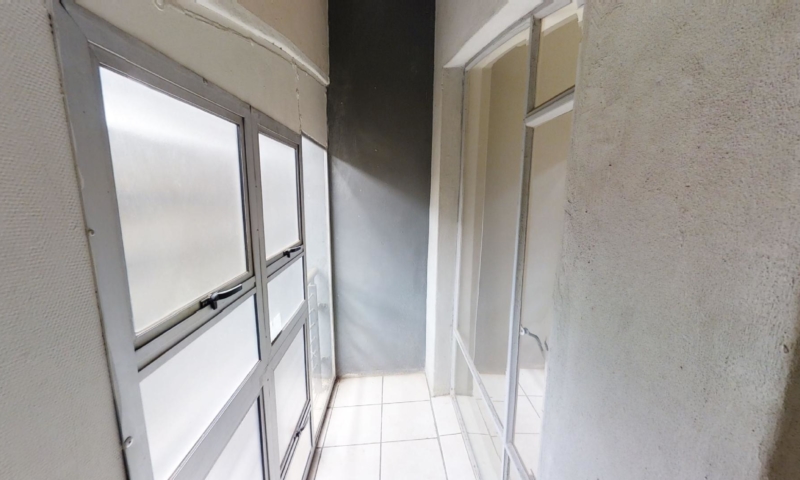 1 Bedroom Apartment in Riviera, Pretoria (14)