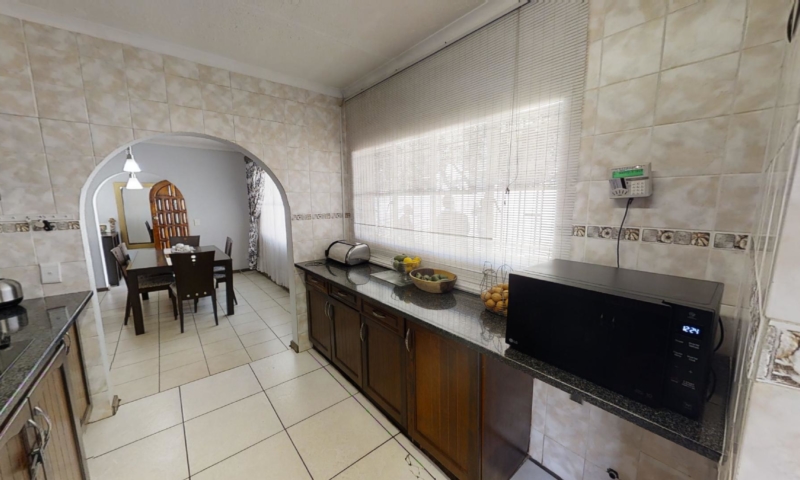 3 Bedroom House Noordwyk, Midrand (12)