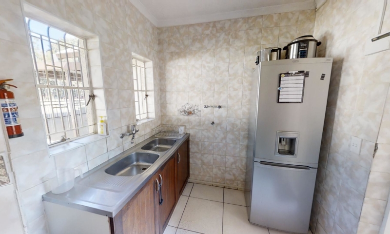 3 Bedroom House Noordwyk, Midrand (13)